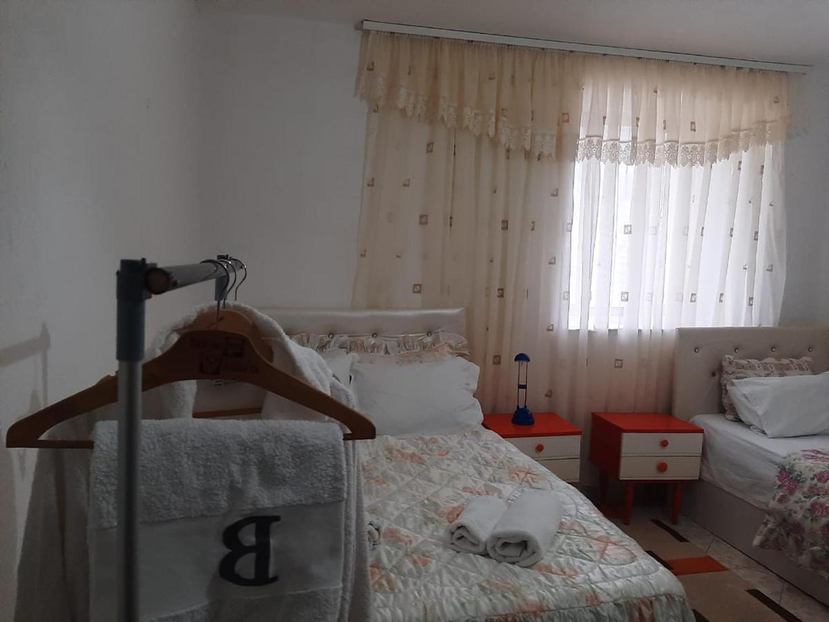 Vrenjo Guesthouse Gjirokastër Екстериор снимка