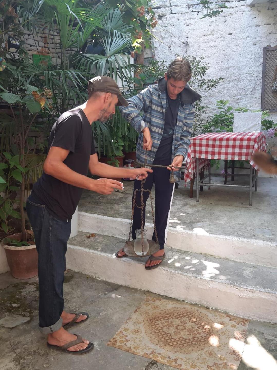Vrenjo Guesthouse Gjirokastër Екстериор снимка